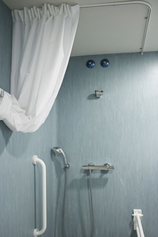 Elderly Bathing detail